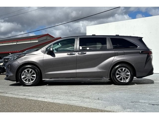 2024 Toyota Sienna XLE 7 Passenger