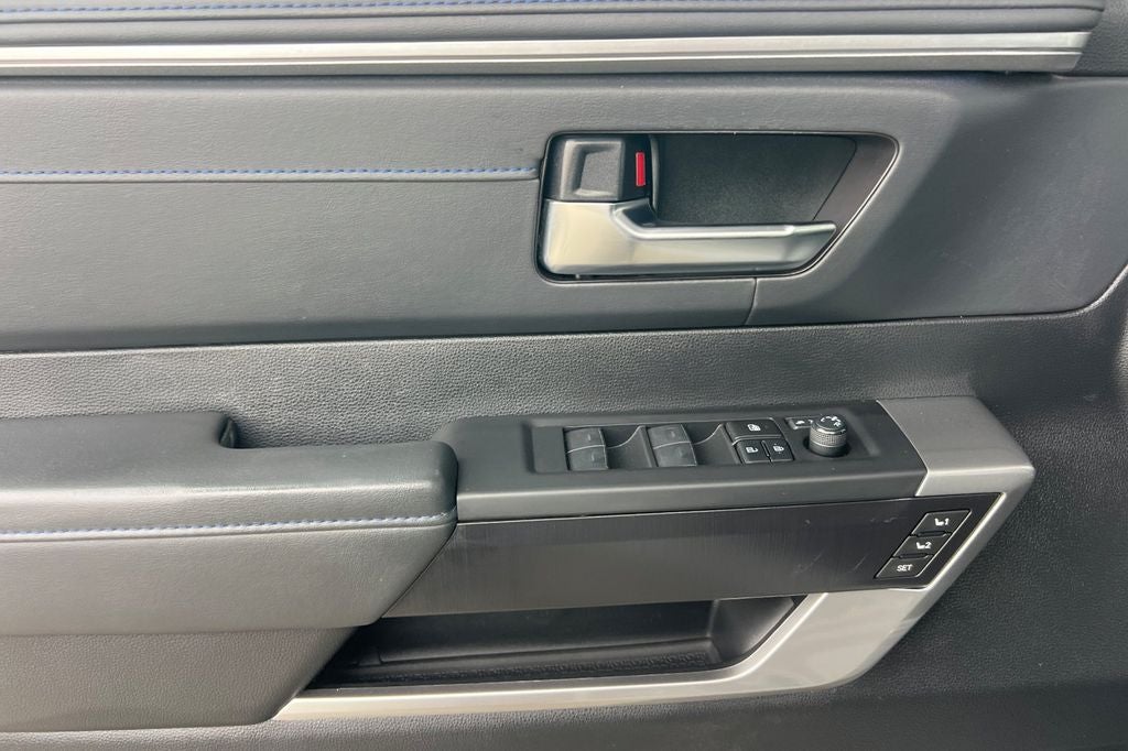 2023 Toyota Tundra Hybrid Platinum