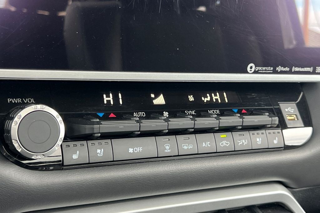 2023 Toyota Tundra Hybrid Platinum