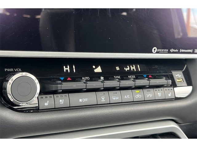 2023 Toyota Tundra Hybrid Platinum