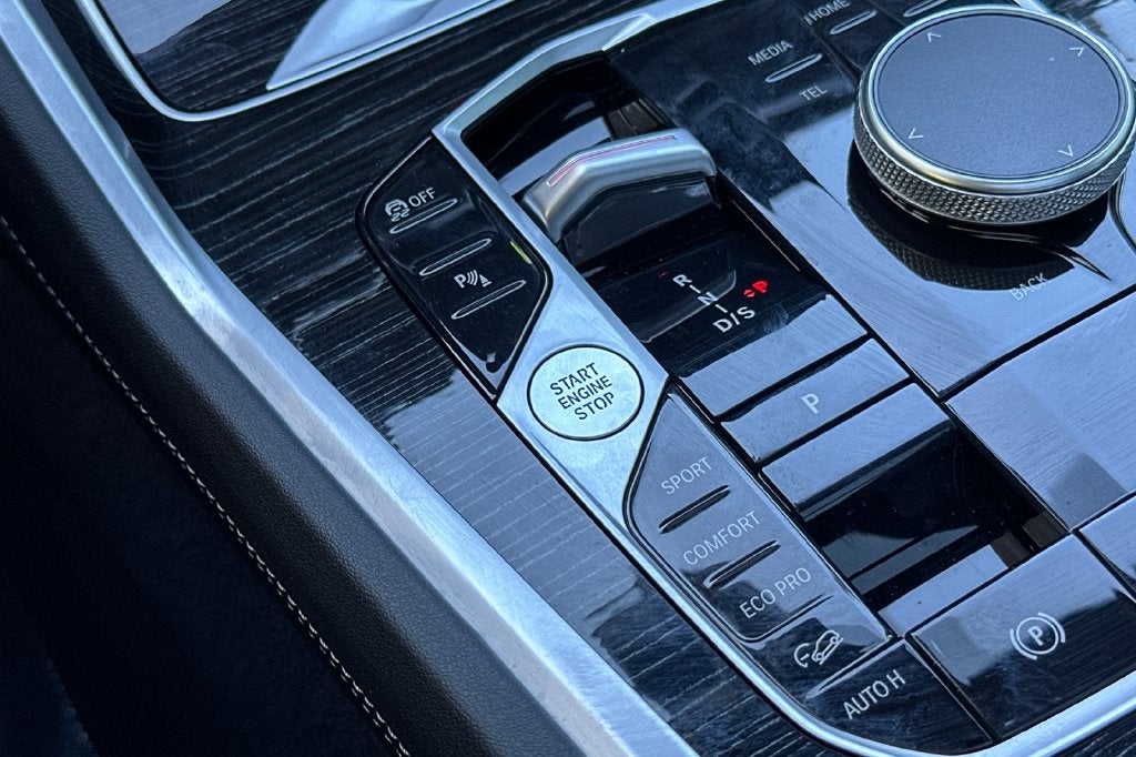 2024 BMW X6 xDrive40i