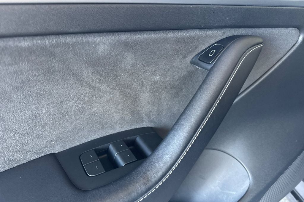 2023 Tesla Model 3 .