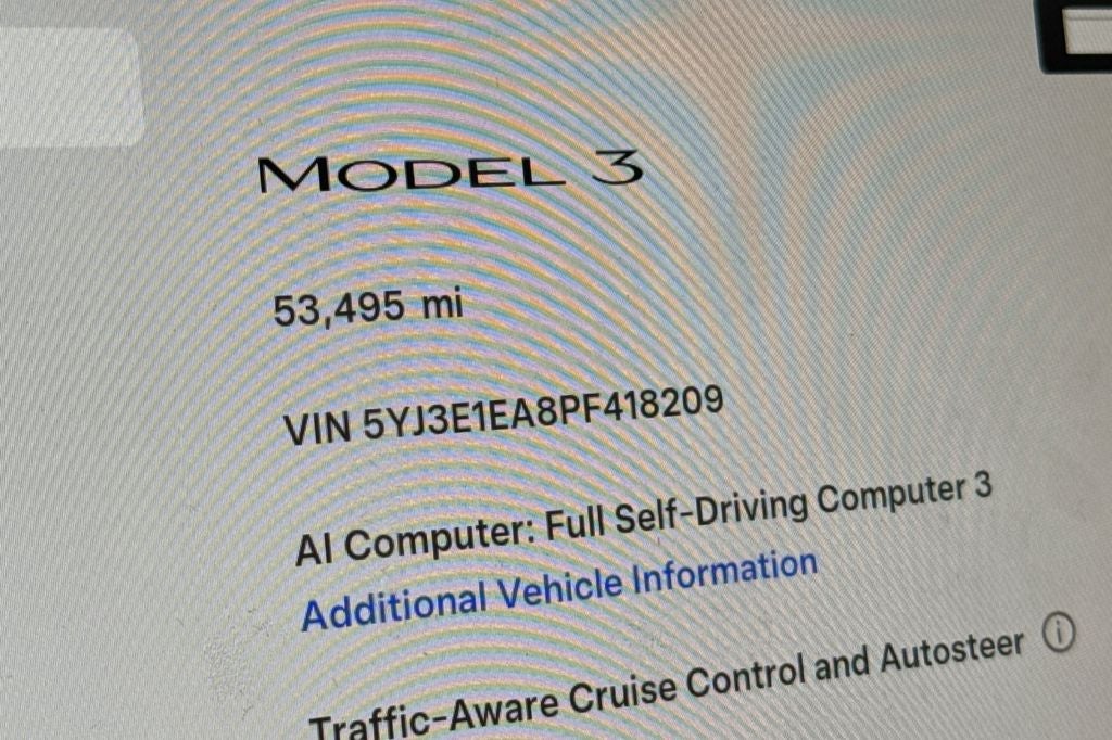 2023 Tesla Model 3 .