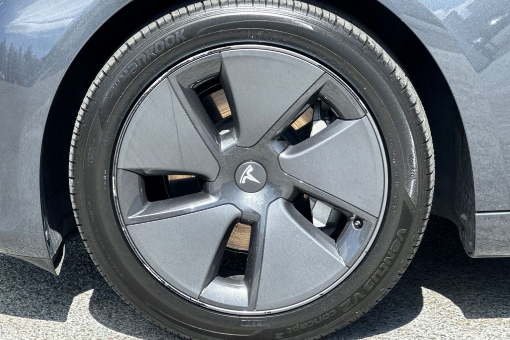 2023 Tesla Model 3 .