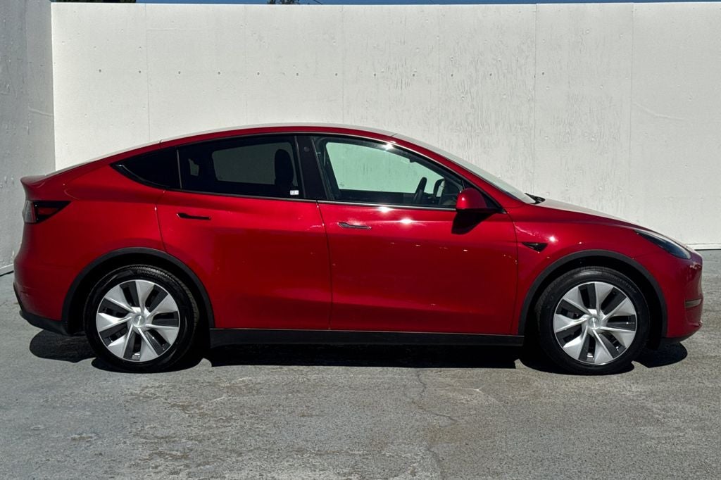 Used 2021 Tesla Model Y Long Range with VIN 5YJYGAEE5MF218502 for sale in Santa Clara, CA