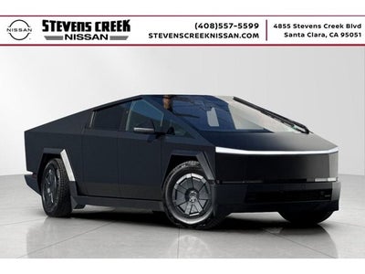 2025 Tesla Cybertruck .