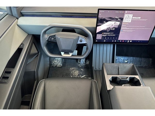 2025 Tesla Cybertruck .