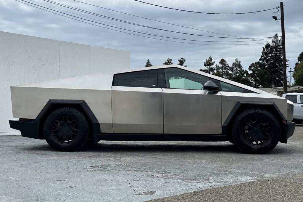 2024 Tesla Cybertruck Base