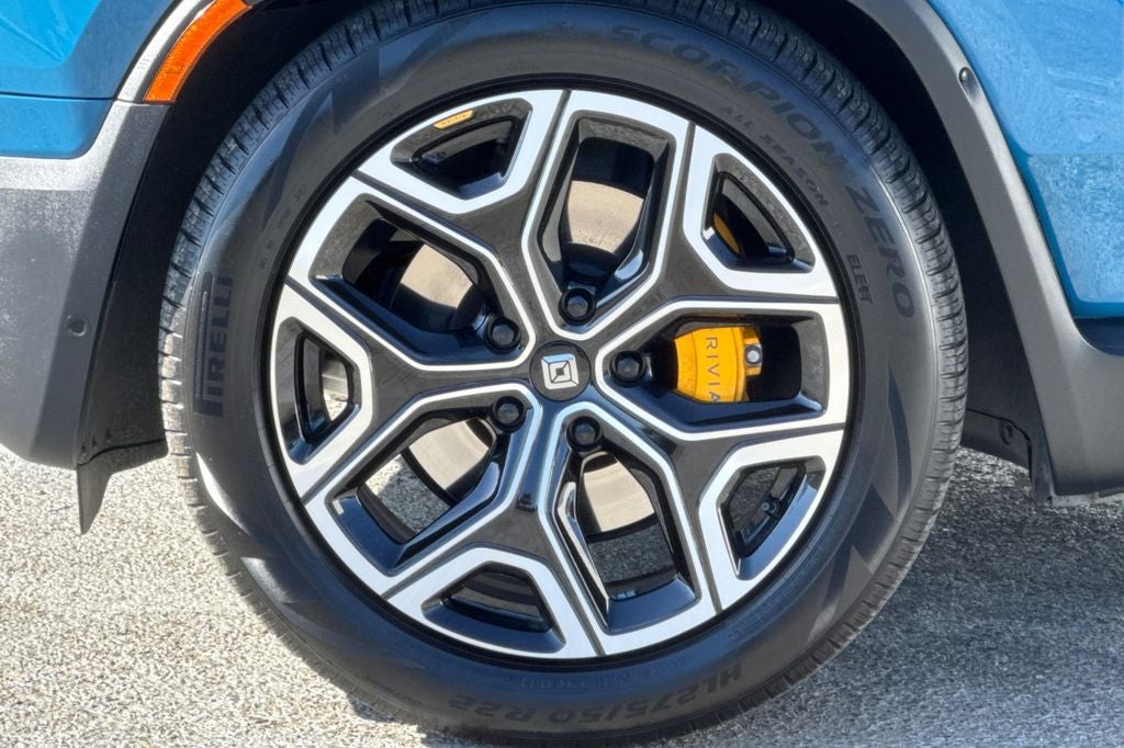 2024 Rivian R1S Adventure Quad Motor Large Pack