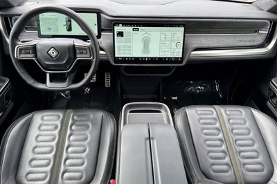 2024 Rivian R1S Adventure