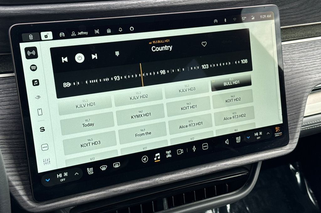 2024 Rivian R1S Adventure