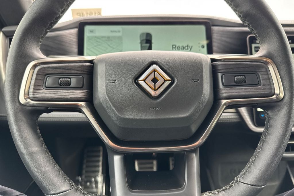 2024 Rivian R1S Adventure