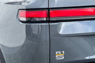 2024 Rivian R1S Adventure