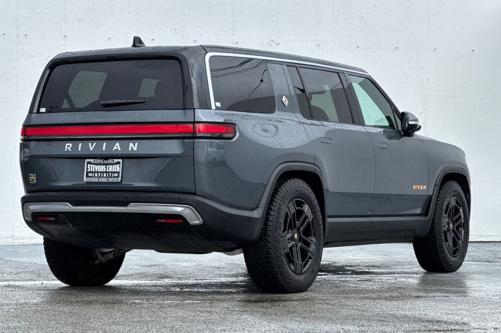 2024 Rivian R1S Adventure