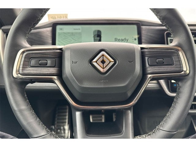 2024 Rivian R1S Adventure