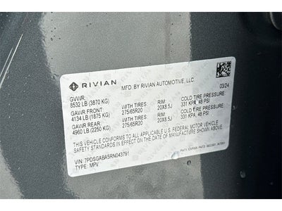 2024 Rivian R1S Adventure