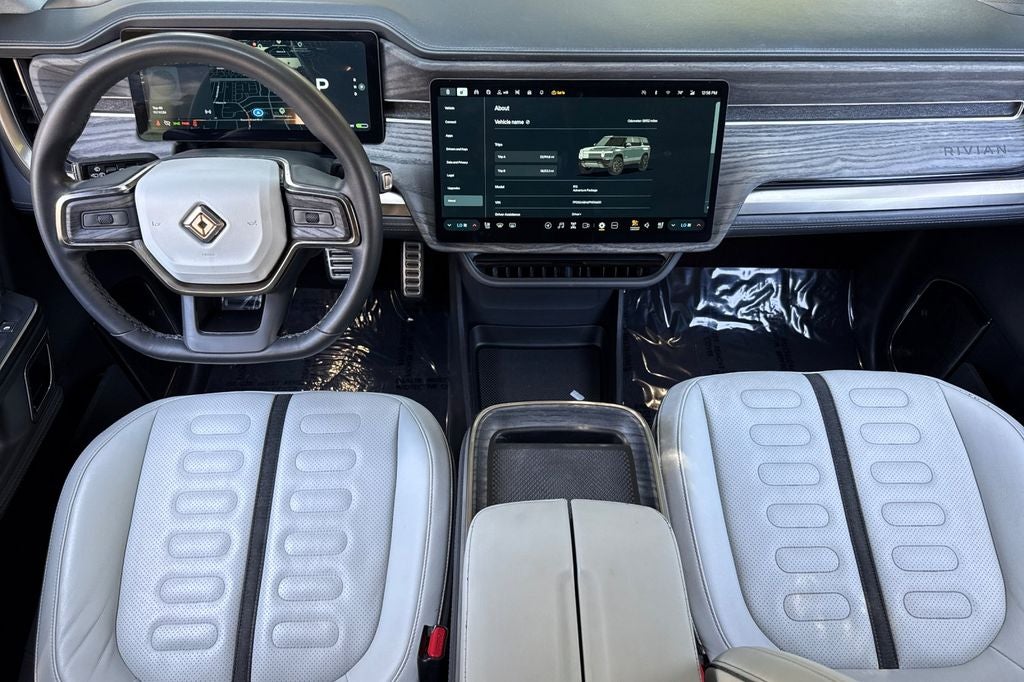 2023 Rivian R1S Adventure