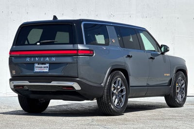 2023 Rivian R1S Adventure
