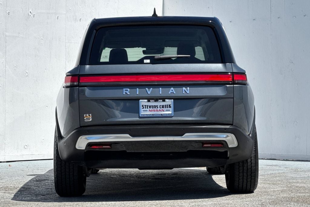 2023 Rivian R1S Adventure