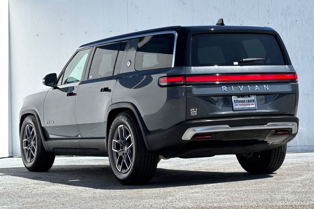 2023 Rivian R1S Adventure