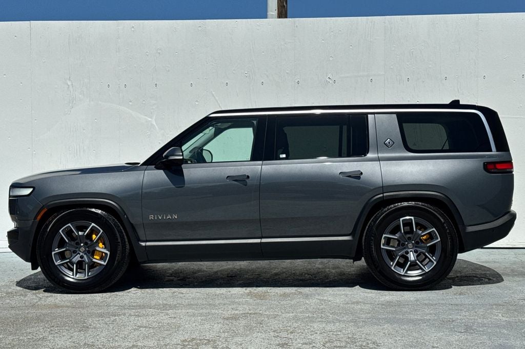 2023 Rivian R1S Adventure