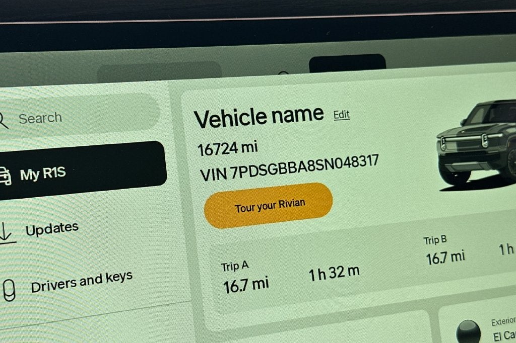 2025 Rivian R1S Adventure Dual Motor Standard Pack