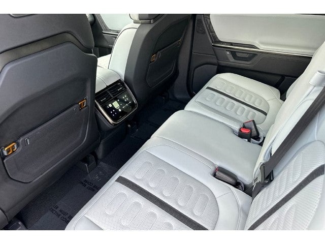 2025 Rivian R1S Adventure Dual Motor Standard Pack