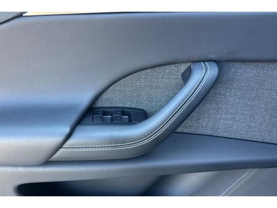 2022 Tesla Model X Base