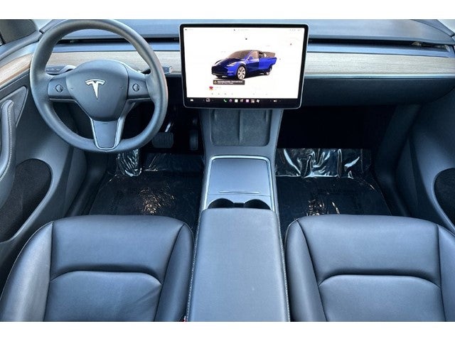 2023 Tesla Model Y HW4