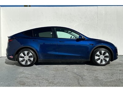 2023 Tesla Model Y HW4