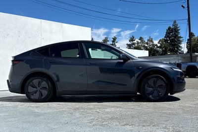 2026 Tesla Model Y Premium