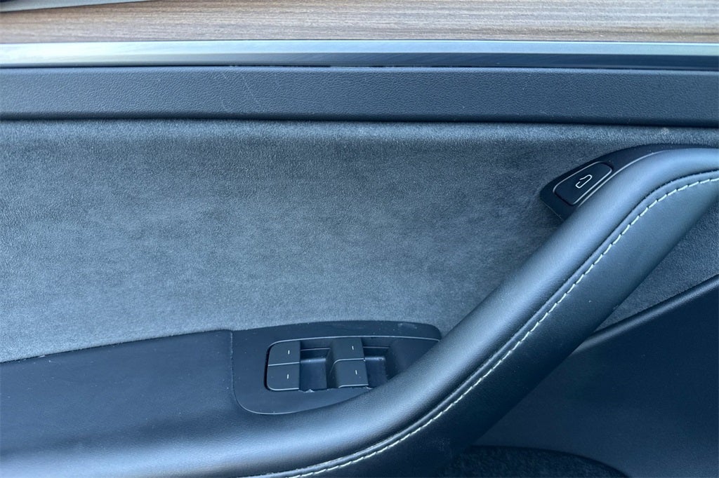 2024 Tesla Model Y Standard Range