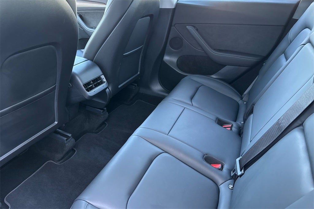 2024 Tesla Model Y Standard Range