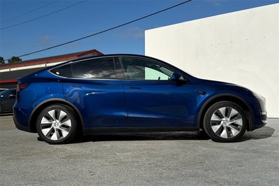 2024 Tesla Model Y Standard Range