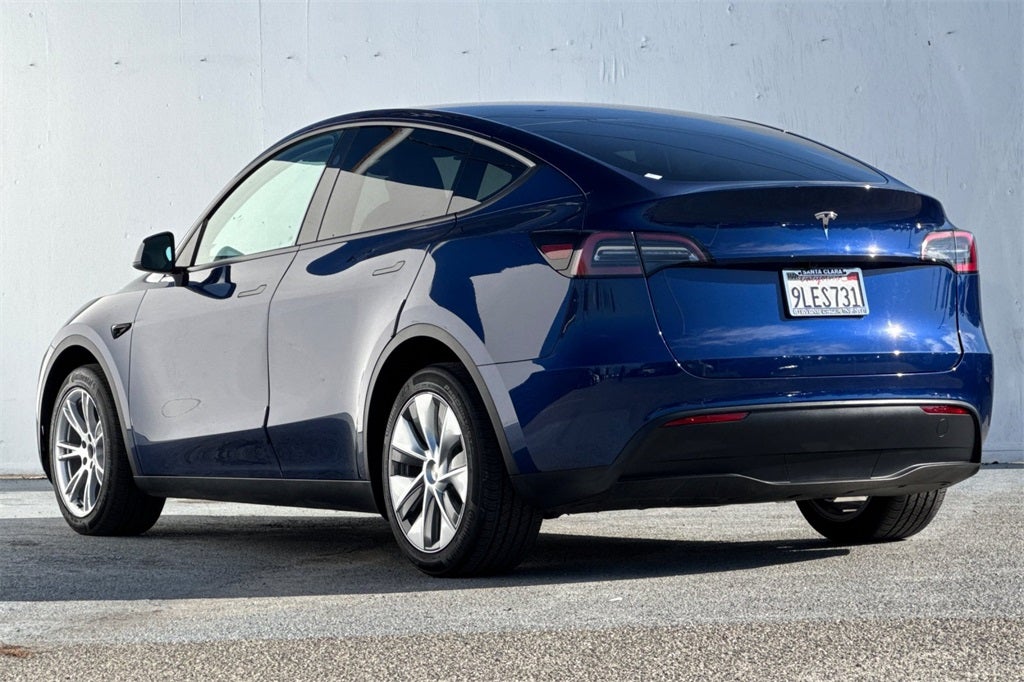 2024 Tesla Model Y Standard Range