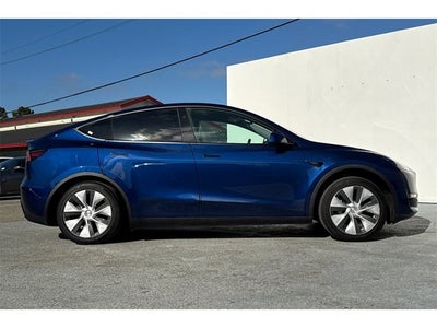 2024 Tesla Model Y Standard Range