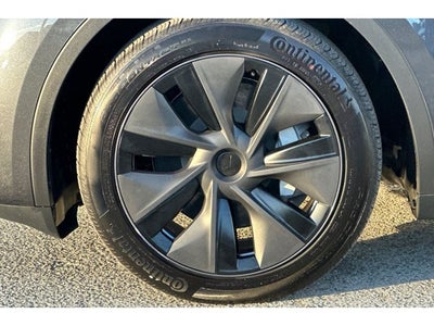 2025 Tesla Model Y Long Range