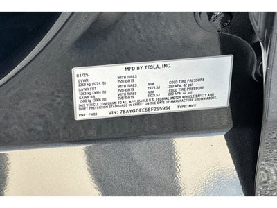 2025 Tesla Model Y Long Range