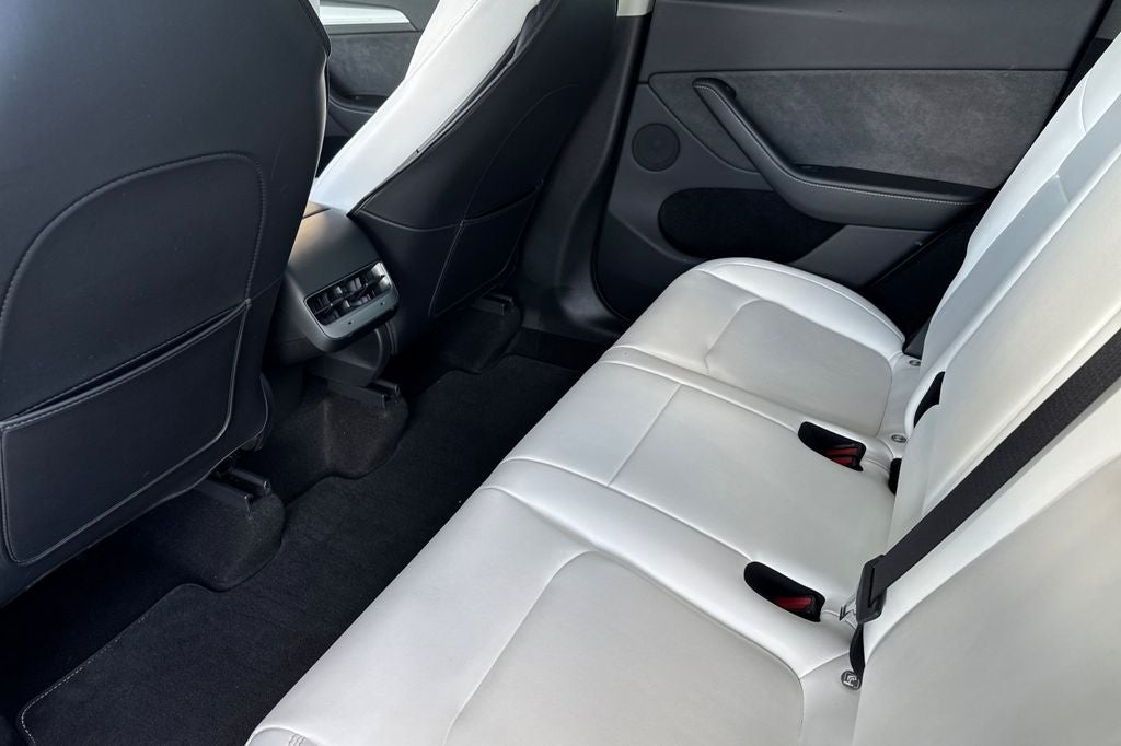 2024 Tesla Model Y Performance