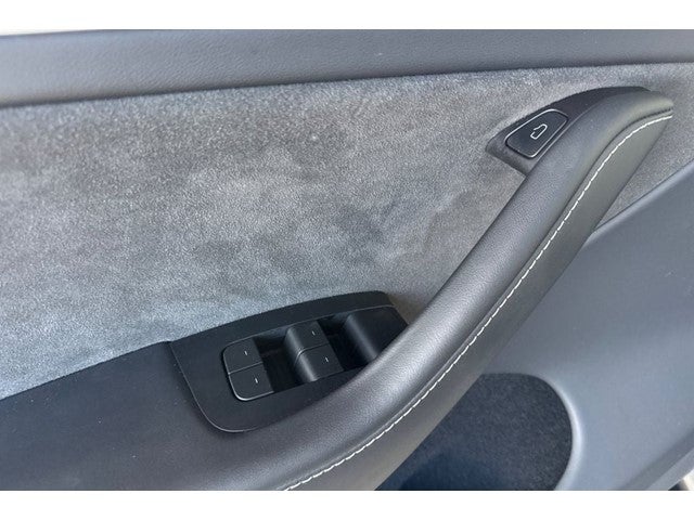 2024 Tesla Model Y Performance