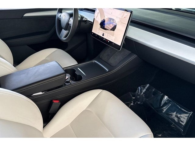 2024 Tesla Model Y Performance