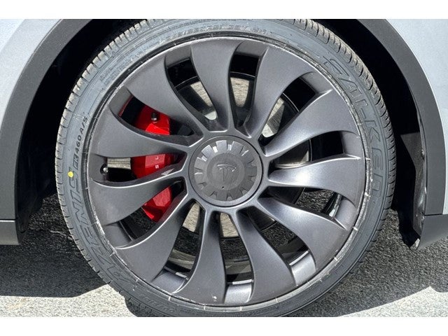 2024 Tesla Model Y Performance