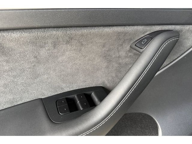 2025 Tesla Model Y Performance