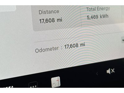 2025 Tesla Model Y Performance