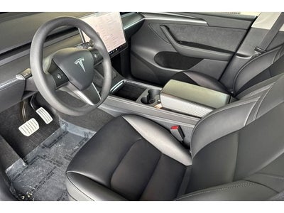 2025 Tesla Model Y Performance