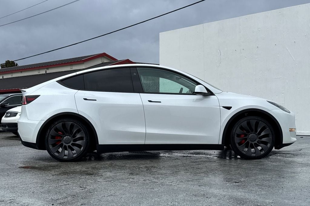 2025 Tesla Model Y Performance