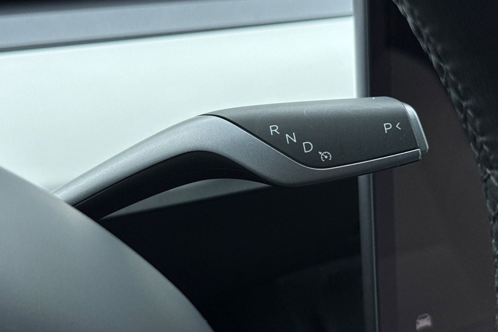 2025 Tesla Model Y Performance