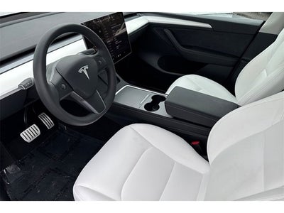 2025 Tesla Model Y Performance