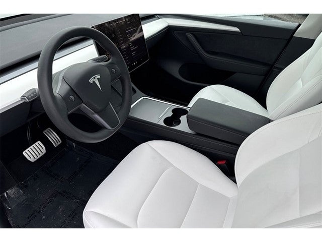 2025 Tesla Model Y Performance