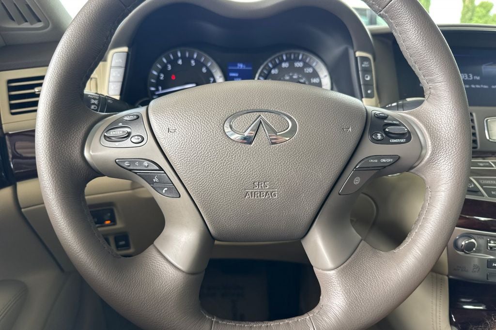 2017 INFINITI Q70 3.7 AWD